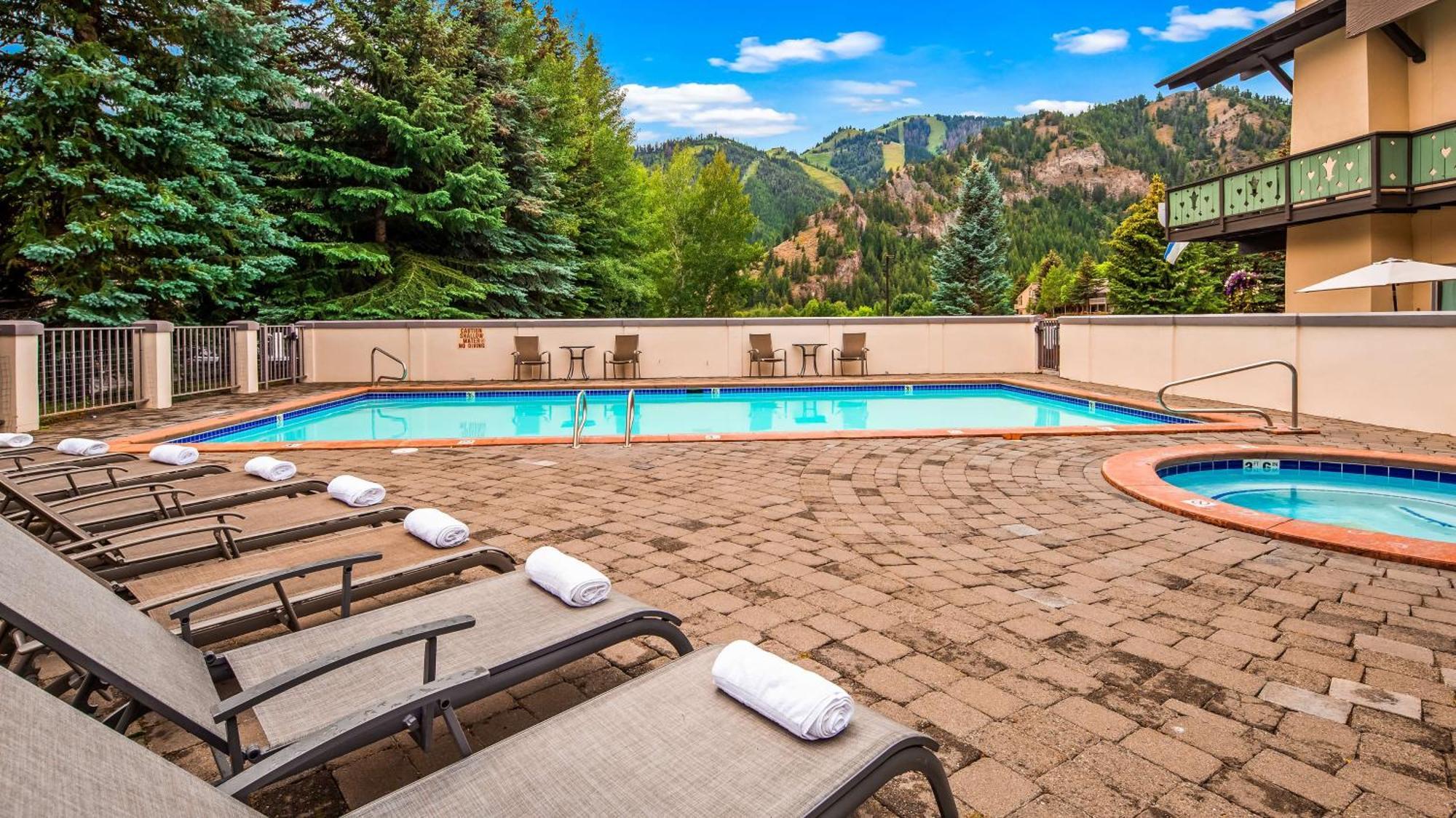 קטצ'אם Best Western Tyrolean Lodge מראה חיצוני תמונה