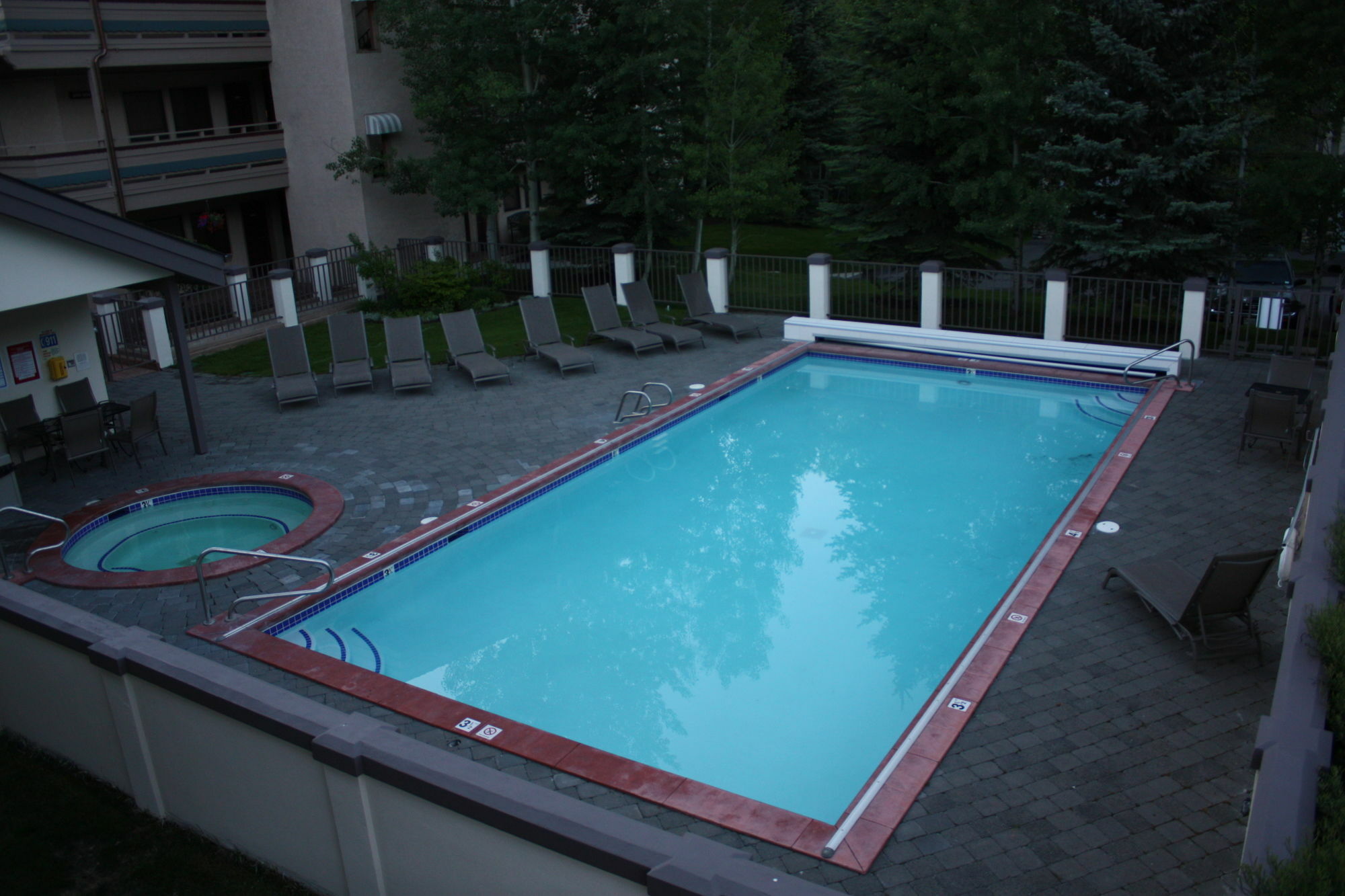 קטצ'אם Best Western Tyrolean Lodge מראה חיצוני תמונה